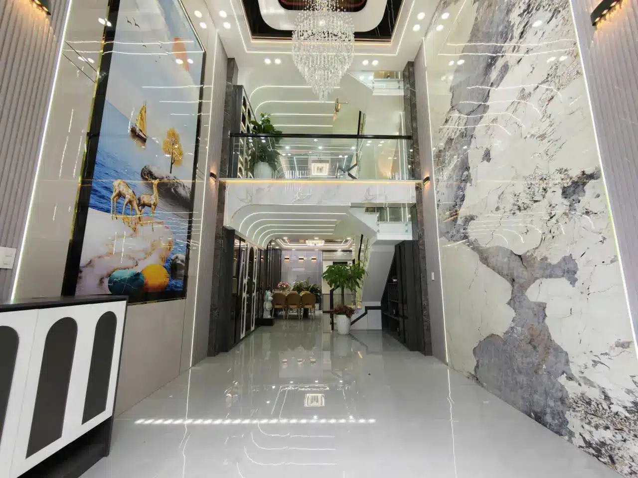 Siêu phẩm mới đẹp 5 tầng