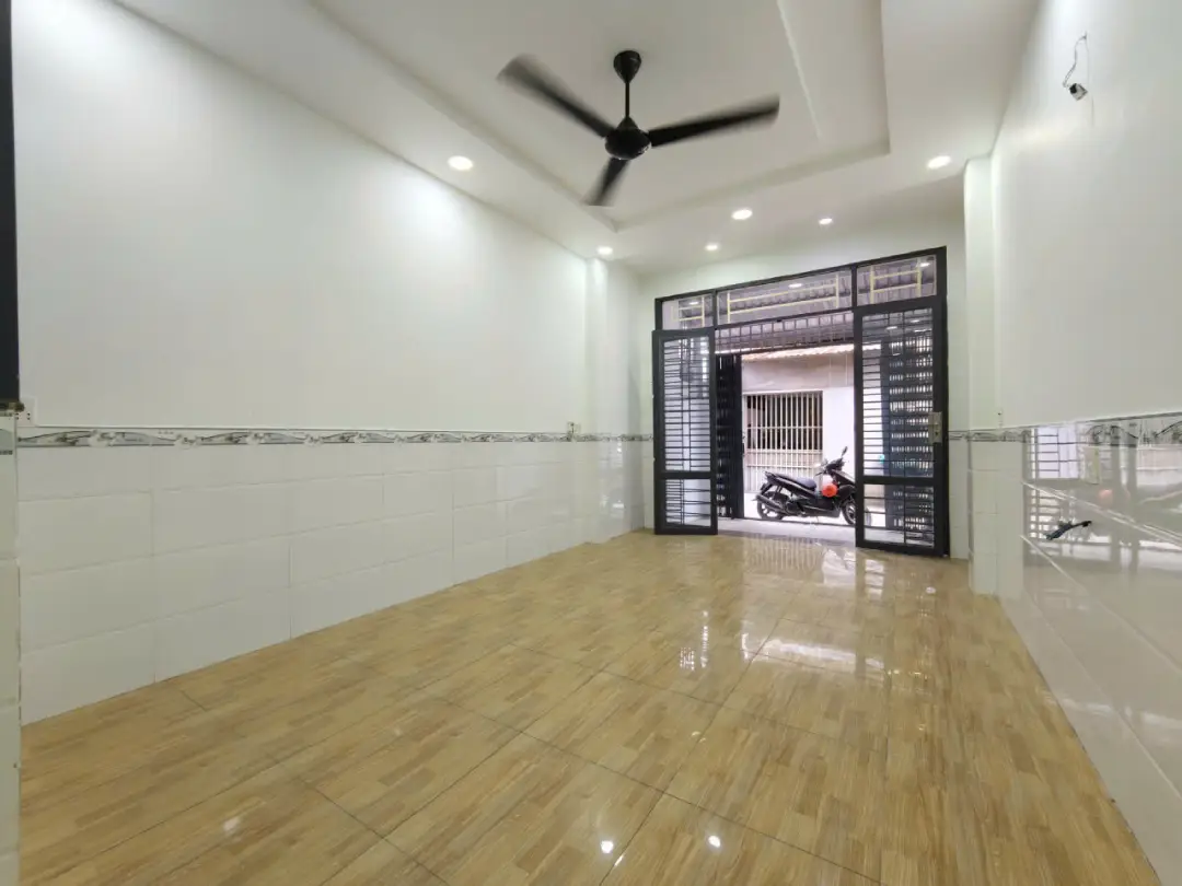 Nhà 2 tầng diện tích 53m2 ô tô đỗ cửa Thạnh Xuân 31