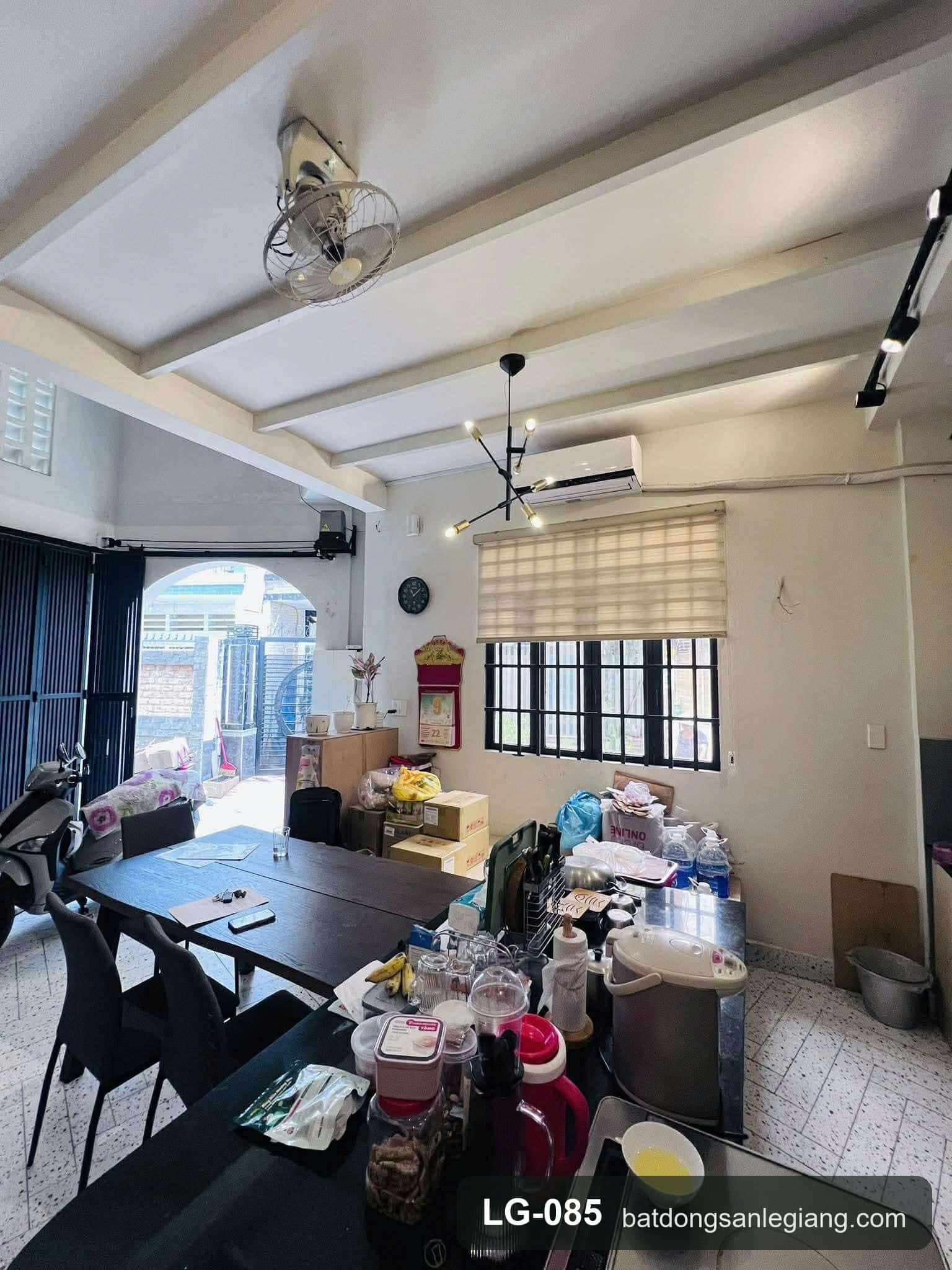 LG-085 Phòng khách — nhà bán Hạnh Thông Gò Vấp Phòng khách — nhà bán Hạnh Thông Gò Vấp
