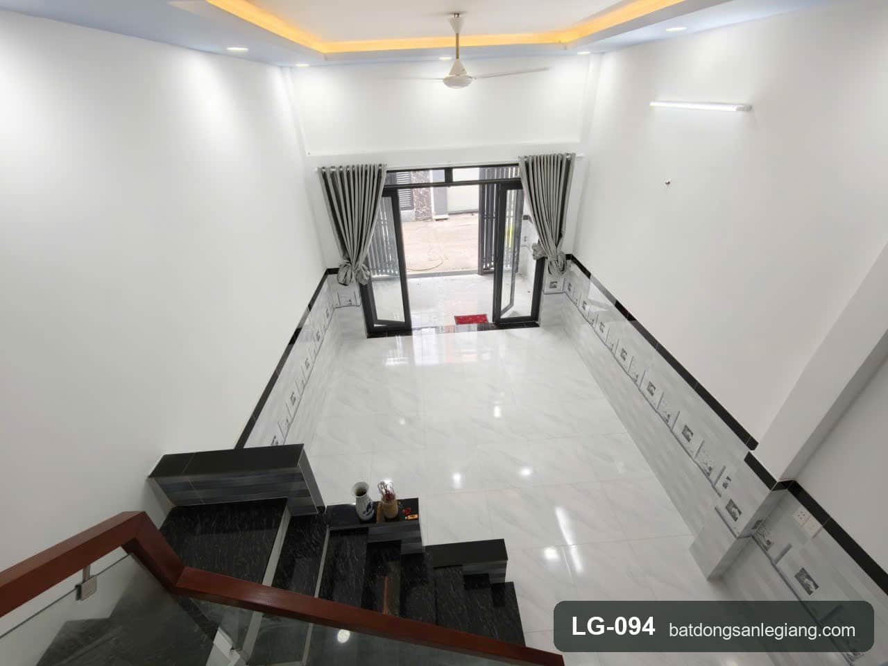 LG-094 Cầu thang — nhà bán Lê Văn Khương Quận 12 Cầu thang — nhà bán Lê Văn Khương Quận 12